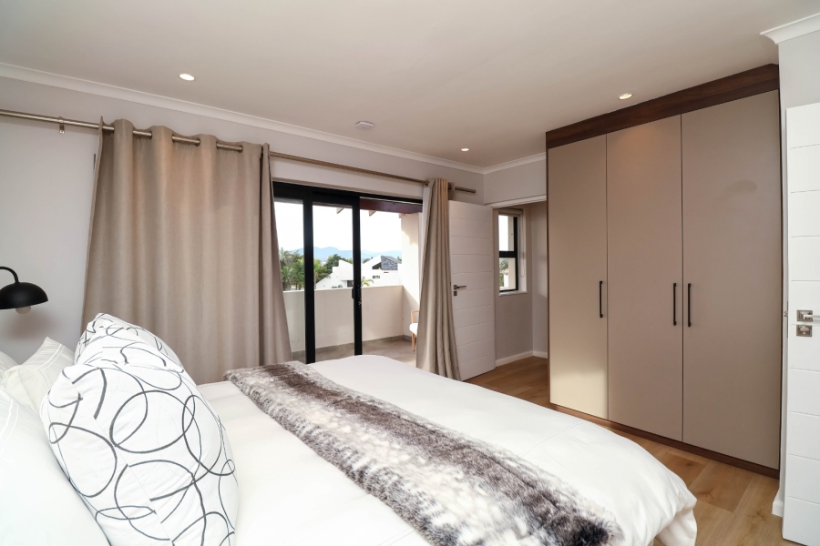 3 Bedroom Property for Sale in Bowtie Western Cape
